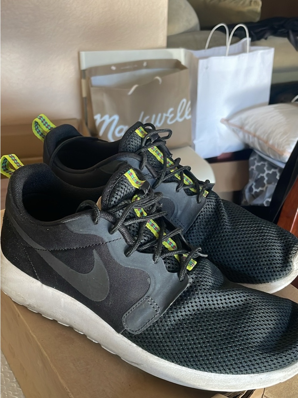 Nike Roshe One Hyperfuse sneakers 10.5 EXCELLENT USED